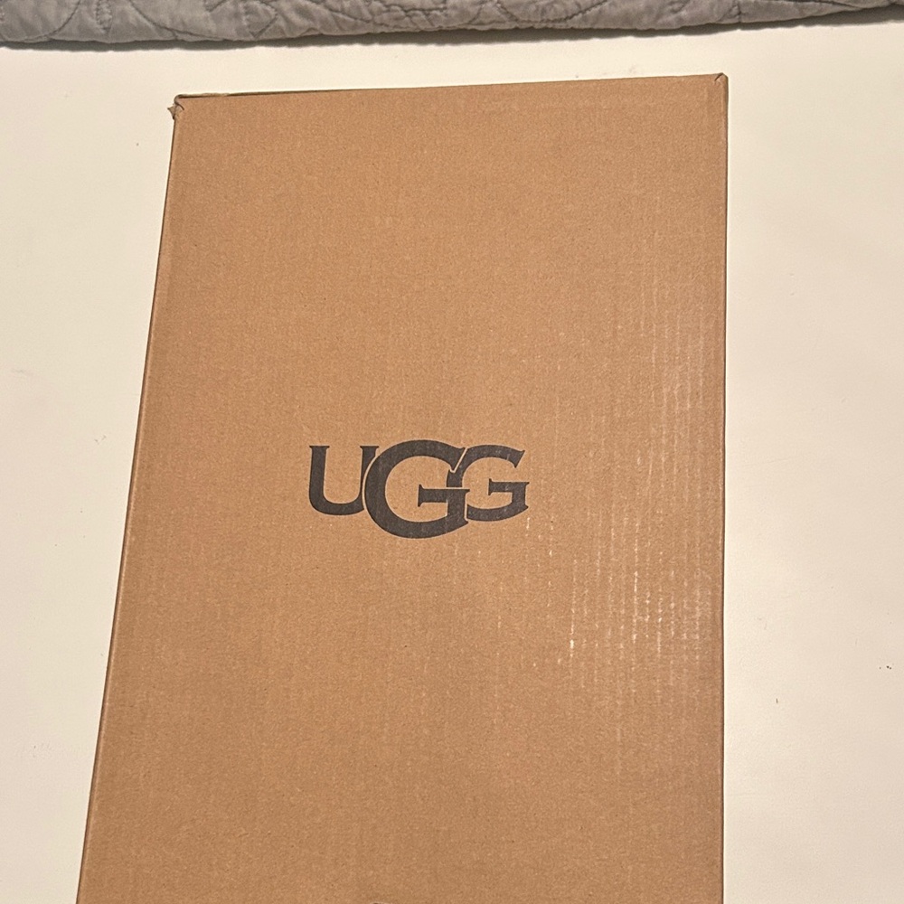 UGG Women’s Greenport Slide - Tan - Picture 3 of 10